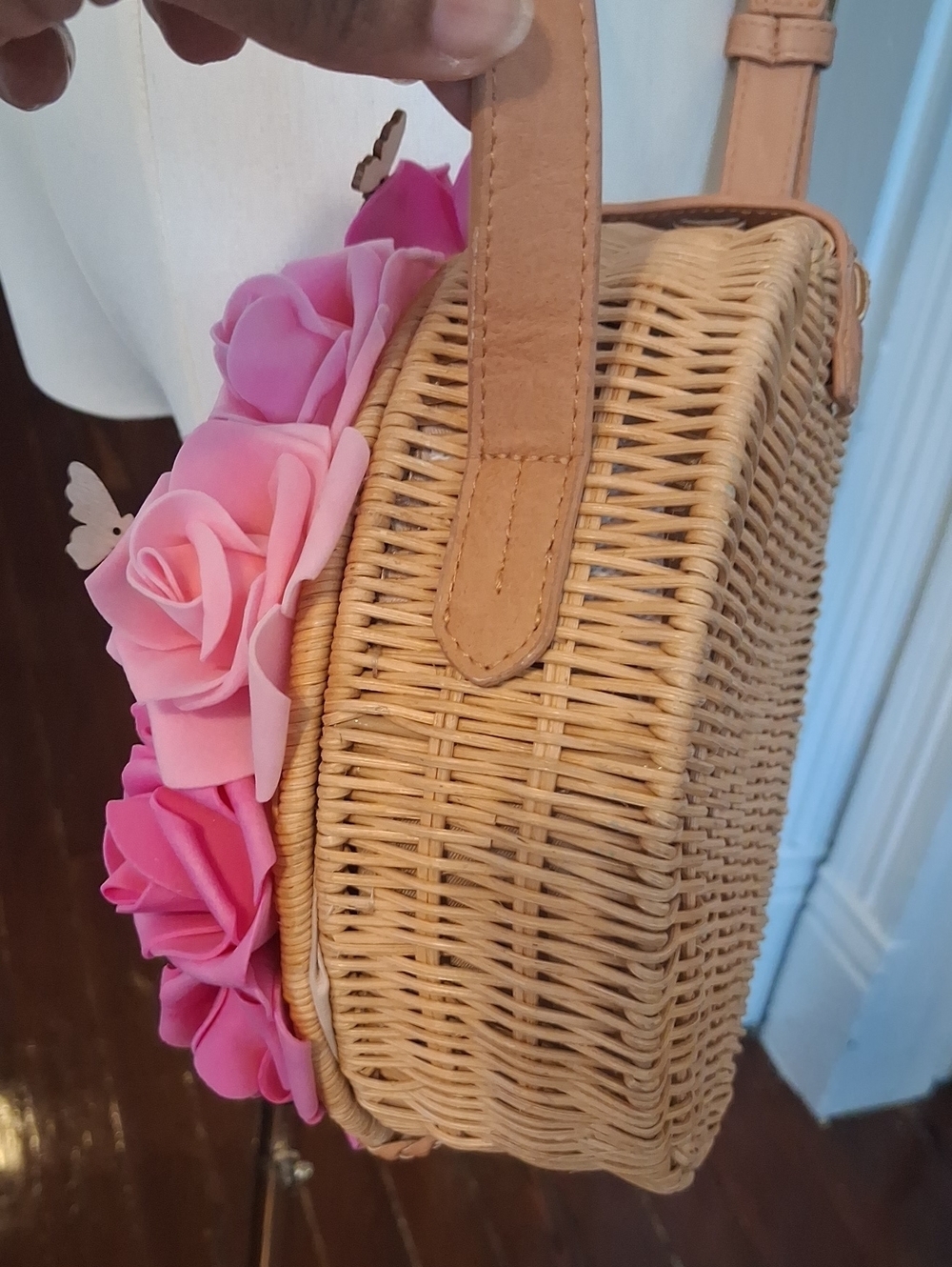Pink Rose Round Wicker Crossbody Bag Floral Bow Butterfly - Picture 10 of 10